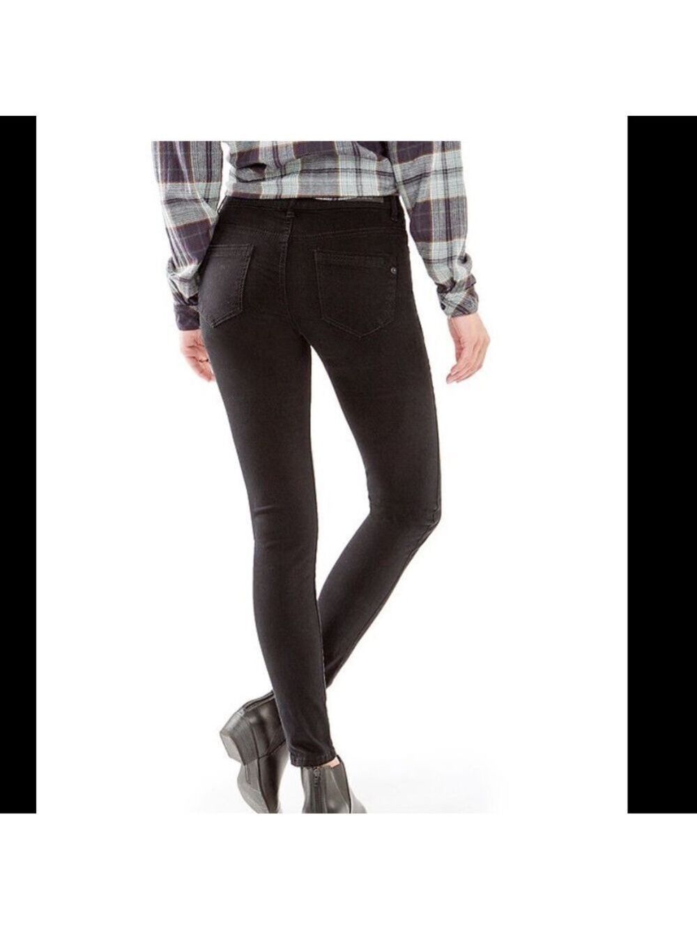 Unionbay black 5 pocket skinny jeans
Woman’s Juniors size 17 - Picture 8 of 13